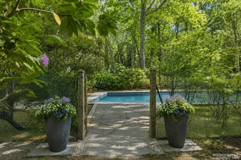 44 Georgica Close Road East Hampton NY 11937