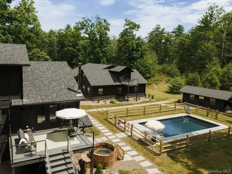 130 Cedar Drive Kerhonkson NY 12446