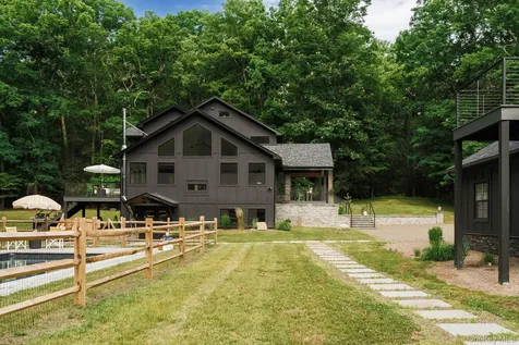 130 Cedar Drive Kerhonkson NY 12446
