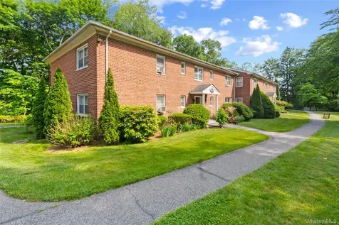 310 N State Road Briarcliff Manor NY 10510