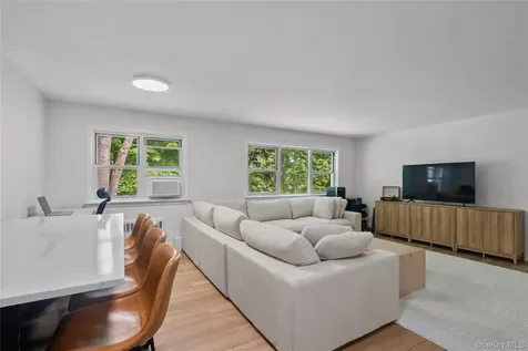 310 N State Road Briarcliff Manor NY 10510