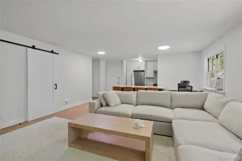 310 N State Road Briarcliff Manor NY 10510