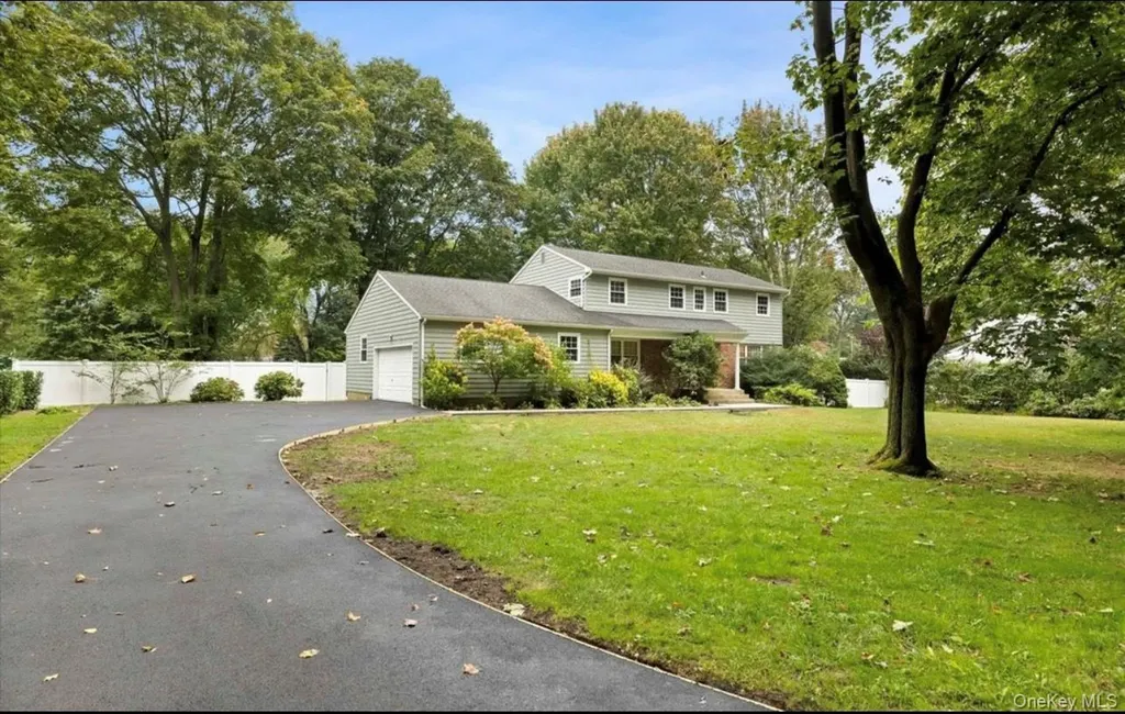 240 Plainview Road Woodbury NY 11797