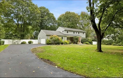 240 Plainview Road Woodbury NY 11797