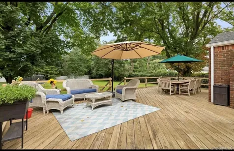 240 Plainview Road Woodbury NY 11797