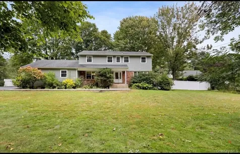 240 Plainview Road Woodbury NY 11797
