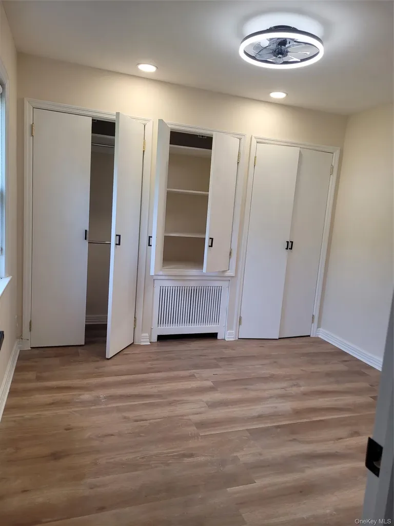 21104 Richland Avenue Oakland Gardens NY 11364
