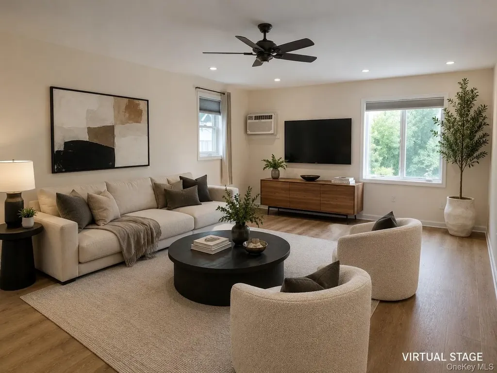 21104 Richland Avenue Oakland Gardens NY 11364