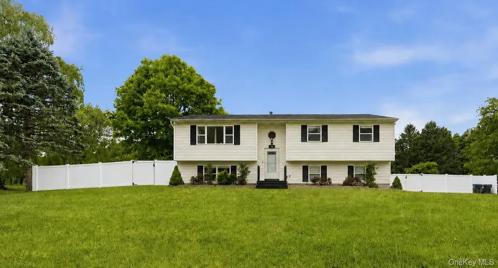 11 Chandler Drive Chester NY 10918