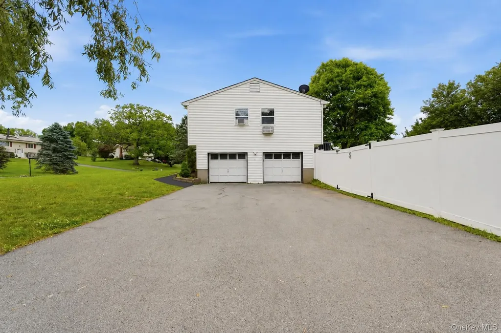 11 Chandler Drive Chester NY 10918