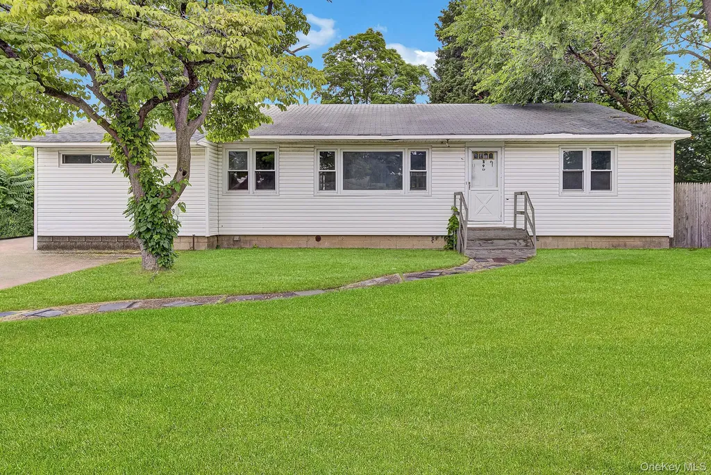 39 3rd Avenue Westbury NY 11590