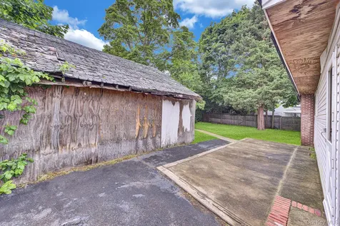39 3rd Avenue Westbury NY 11590