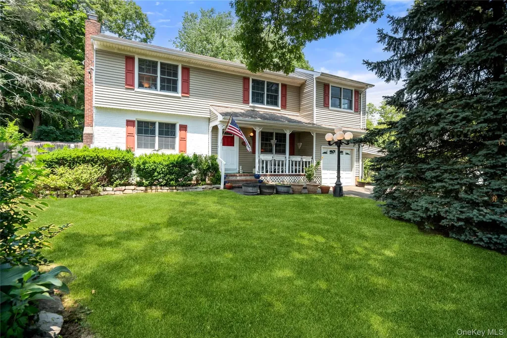 304 Concord Street Dix Hills NY 11746