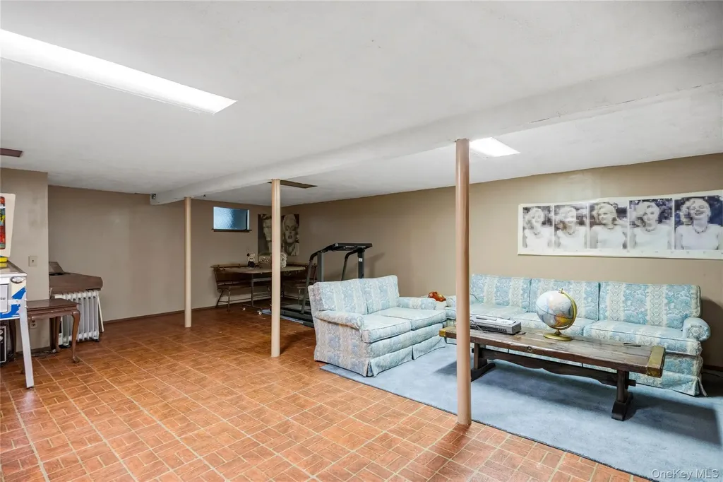 304 Concord Street Dix Hills NY 11746