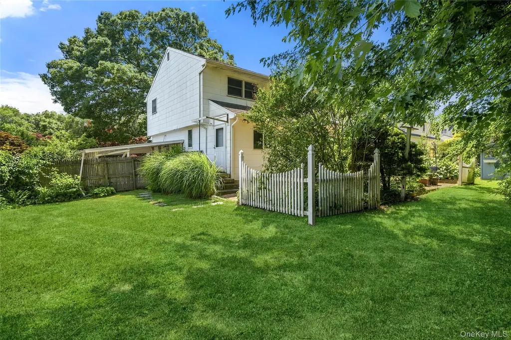 304 Concord Street Dix Hills NY 11746