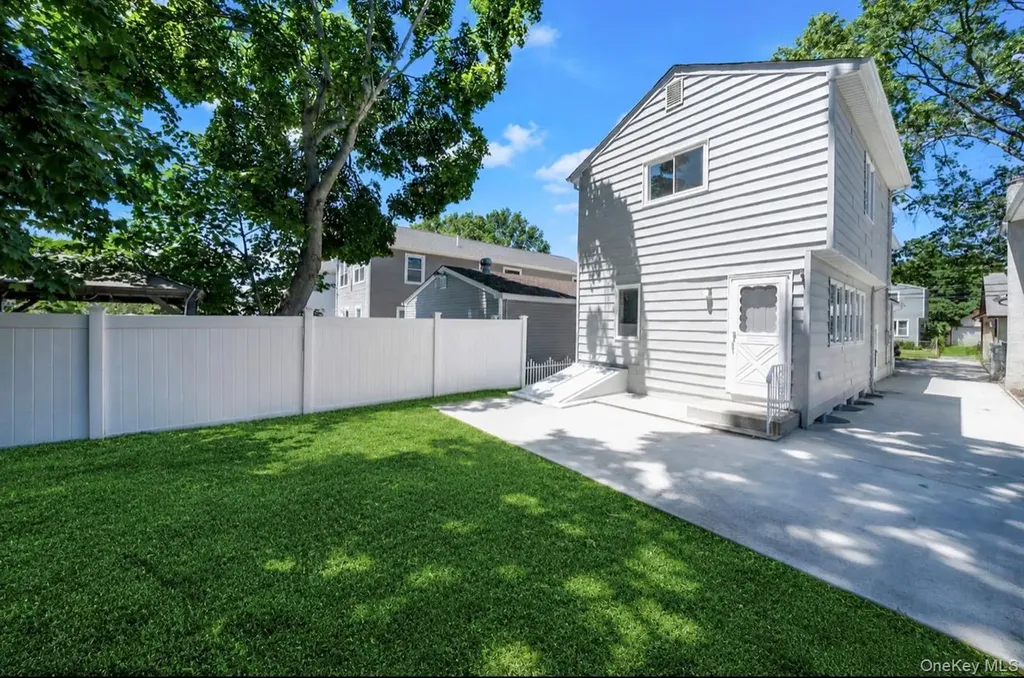 530 Washington Avenue West Hempstead NY 11552