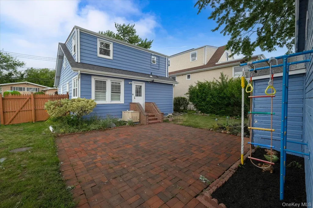 2683 Hewlett Lane Bellmore NY 11710