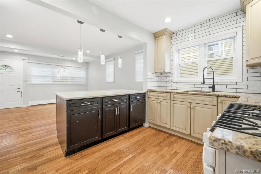 2683 Hewlett Lane Bellmore NY 11710