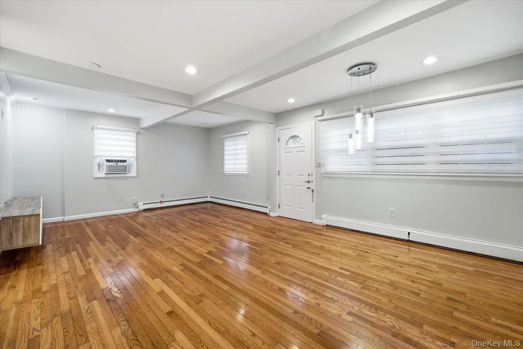 2683 Hewlett Lane Bellmore NY 11710
