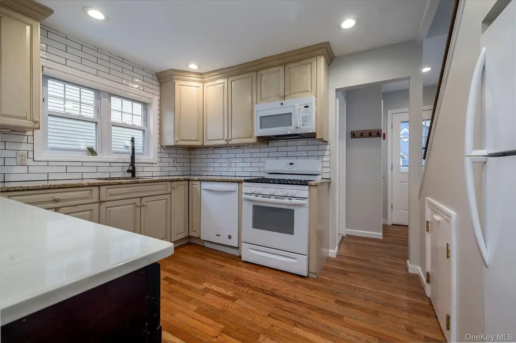 2683 Hewlett Lane Bellmore NY 11710