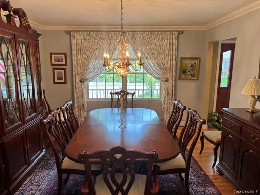 41 Shady Lane Huntington NY 11743