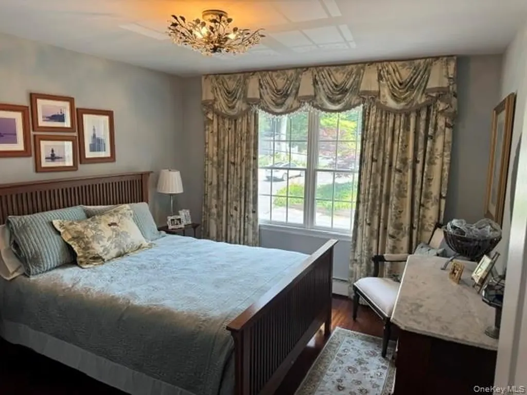 41 Shady Lane Huntington NY 11743