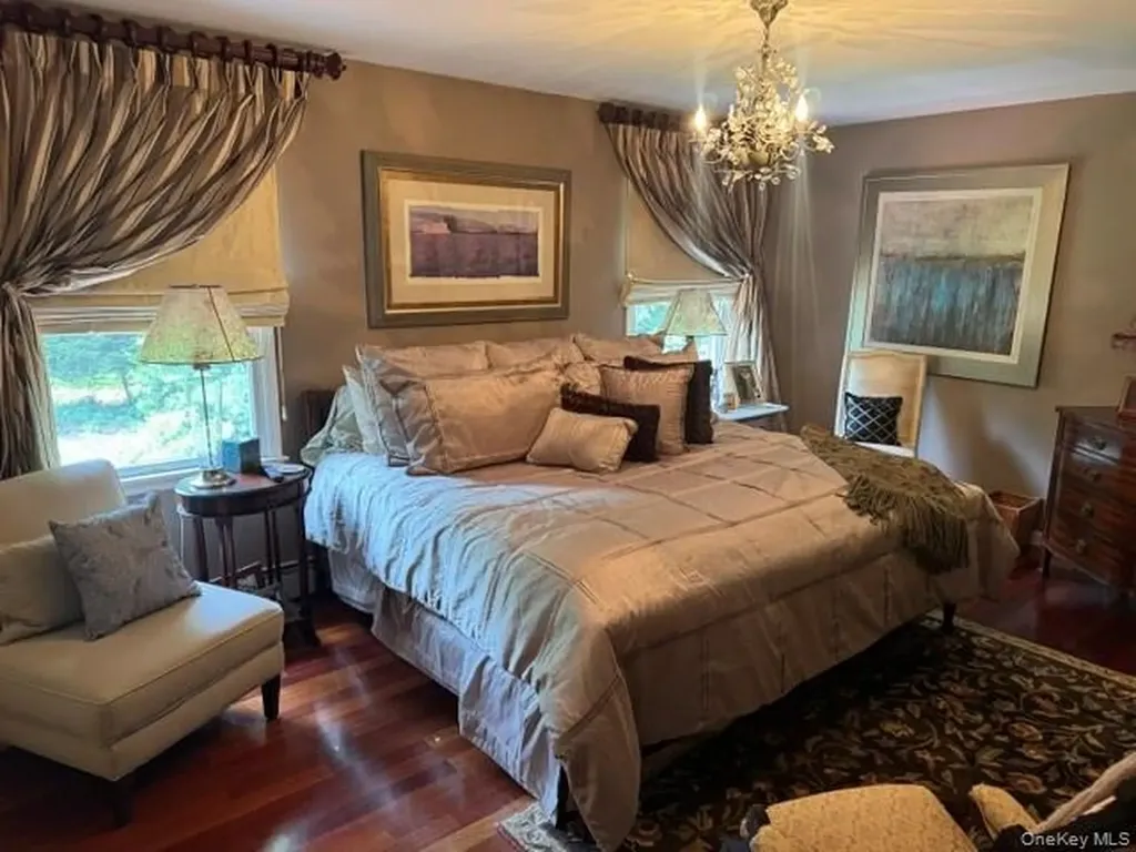 41 Shady Lane Huntington NY 11743