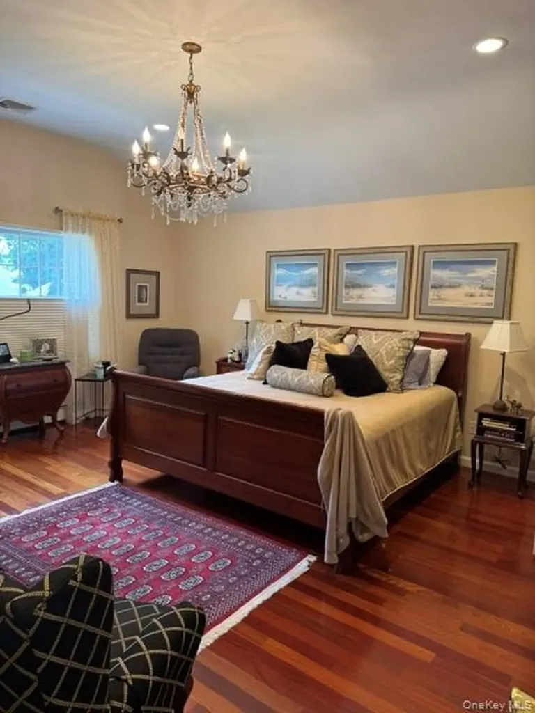 41 Shady Lane Huntington NY 11743