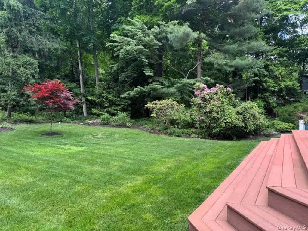 41 Shady Lane Huntington NY 11743
