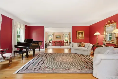 61 Linden Lane Upper Brookville NY 11545