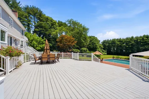 61 Linden Lane Upper Brookville NY 11545