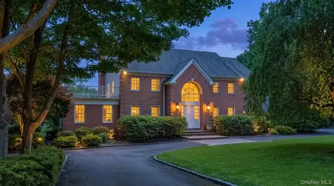 61 Linden Lane Upper Brookville NY 11545