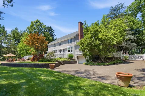 61 Linden Lane Upper Brookville NY 11545