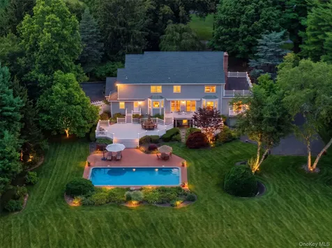 61 Linden Lane Upper Brookville NY 11545