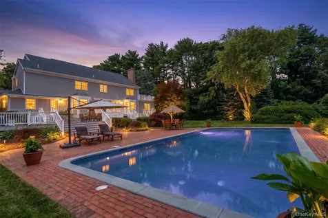 61 Linden Lane Upper Brookville NY 11545