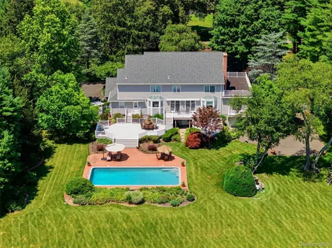 61 Linden Lane Upper Brookville NY 11545