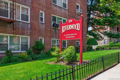 279 N Broadway Yonkers NY 10701