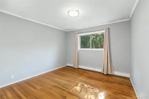 159 South Drive New Hyde Park NY 11040