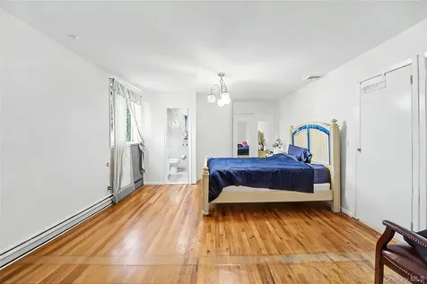 159 South Drive New Hyde Park NY 11040