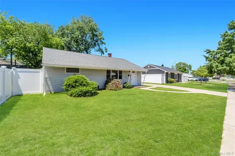 23 Kevin Lane Bethpage NY 11714