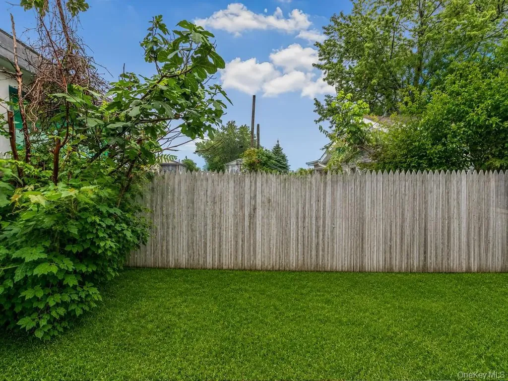 901 Harding Park Bronx NY 10473