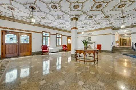 143 Garth Road Scarsdale NY 10583