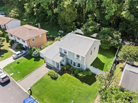 17 Harmony Lane Glen Cove NY 11542