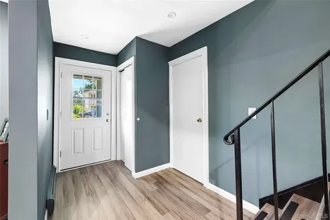 17 Harmony Lane Glen Cove NY 11542