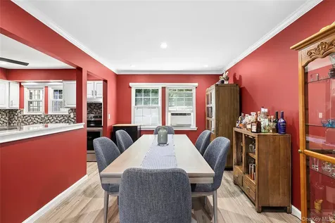 17 Harmony Lane Glen Cove NY 11542