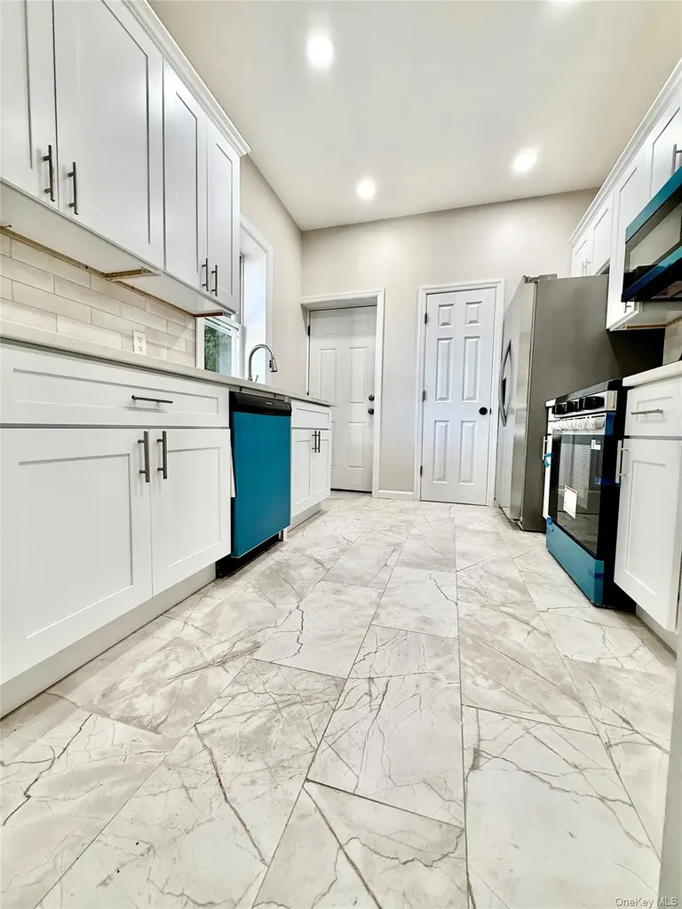 63 Highview Avenue Staten Island NY 10301