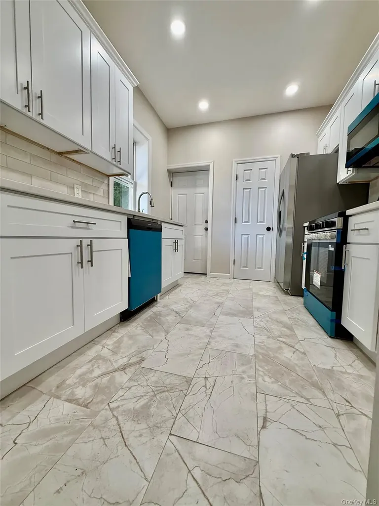 63 Highview Avenue Staten Island NY 10301