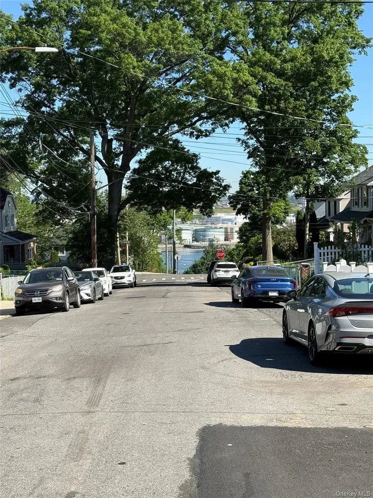 63 Highview Avenue Staten Island NY 10301