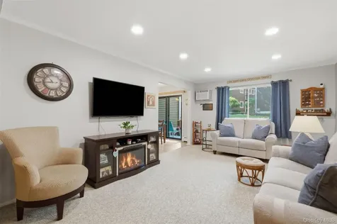 8 Heritage Drive Harriman NY 10926