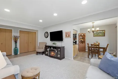 8 Heritage Drive Harriman NY 10926